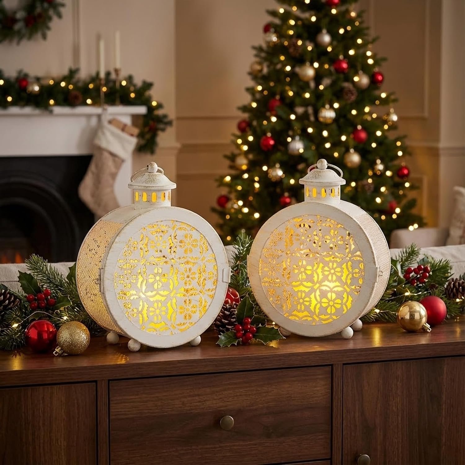 TRIROCKS Set van 2 Ronde Vintage Metalen Kaarslantaarns - Decoratief & Hangend Wit