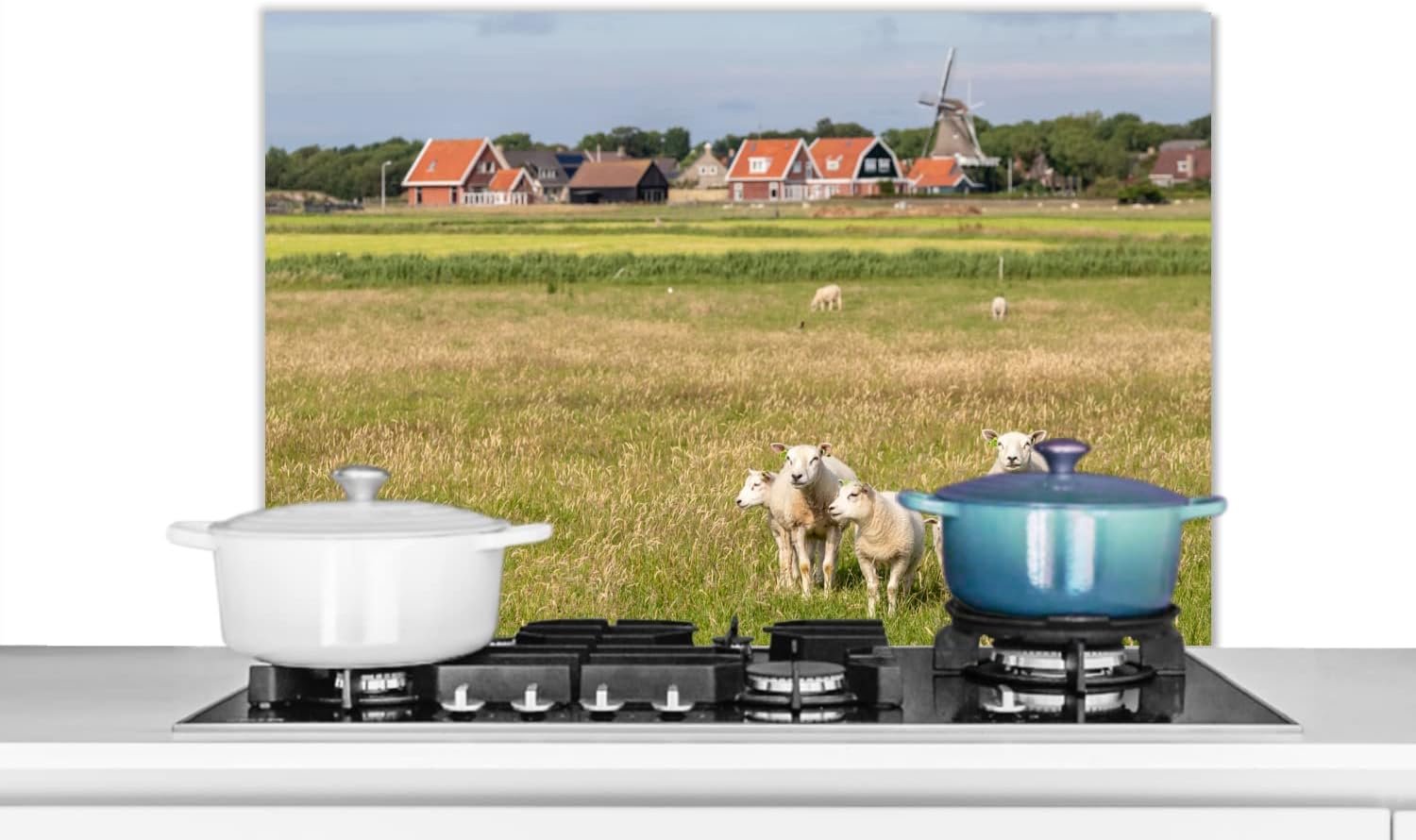 Spatscherm Keuken - 90x60 cm - Schapen en een molen op Ameland