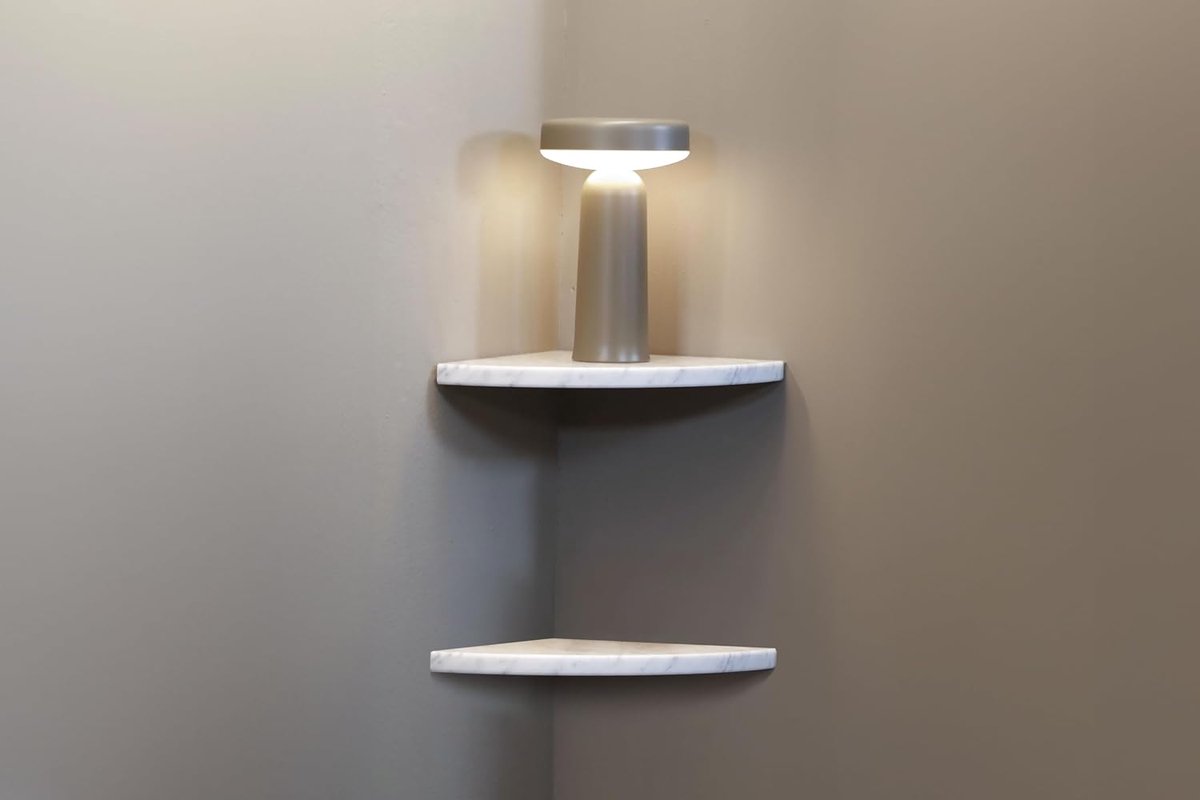 Easy Shelf Serie II, 2 hoekplanken van wit Carrara-marmer, duurzaam, verborgen montageset zonder schroeven, 32,5 x 22,9 x 2 cm, matte afwerking