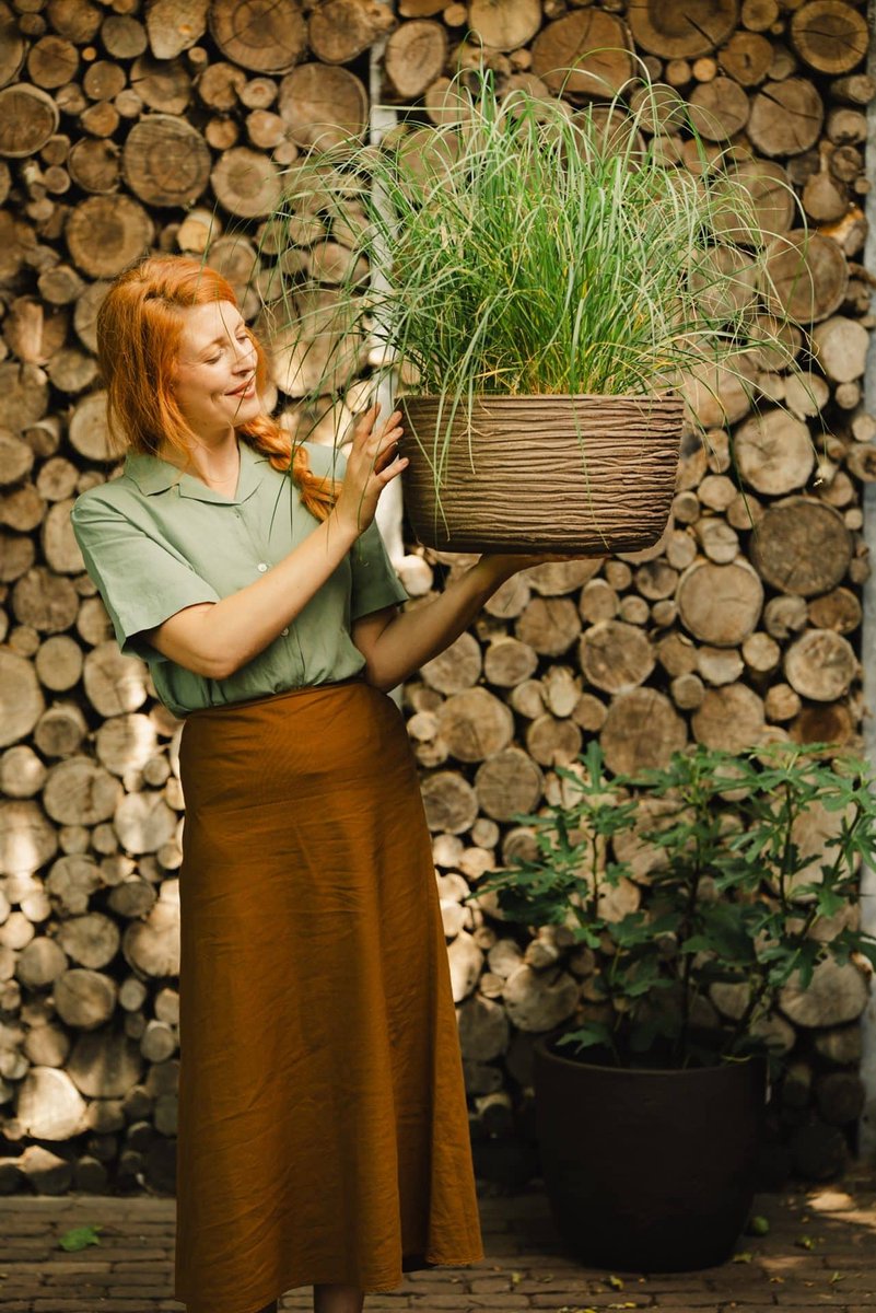 Capi Europe Pot de fleurs œuf Compresso NL - 59x52 - Brun foncé