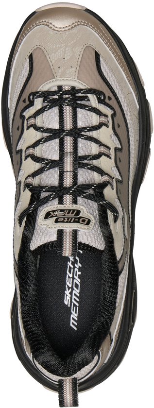 Bovenaanzicht van een taupe en beige sneaker met zwarte veters en 'Skechers Memory Foam' inlegzool.