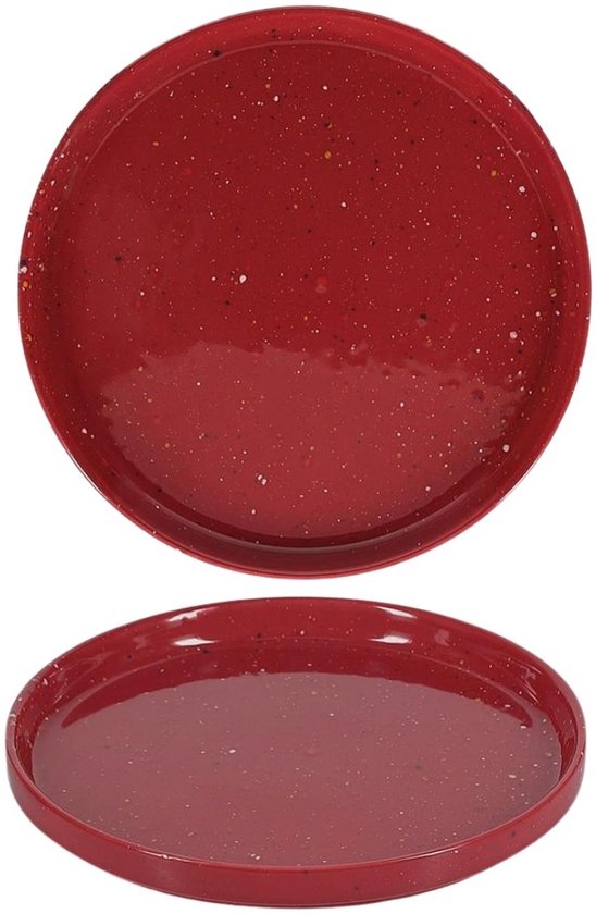 Assiette rouge foncé avec des mouchetures.