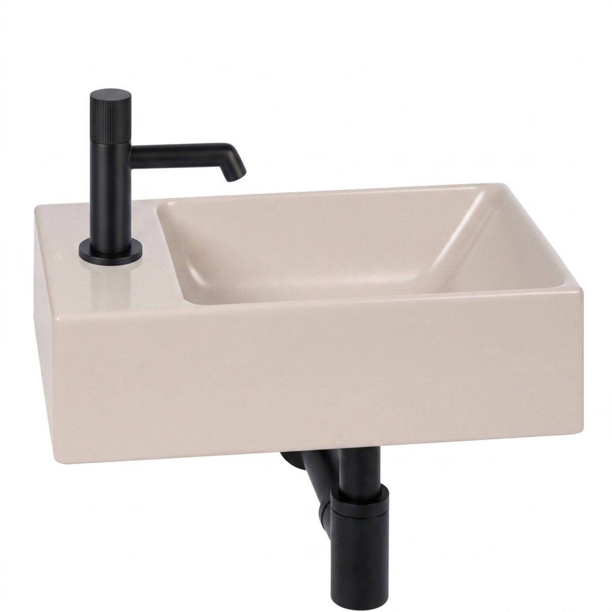 Ben Stelvio fonteinset mat beige keramiek incl. Engraved Line mat zwarte kraan links