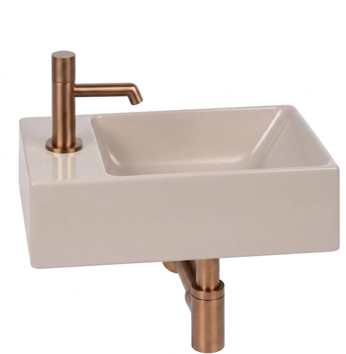 Ben Stelvio fonteinset mat beige keramiek incl. Engraved Line geborsteld koperen kraan links