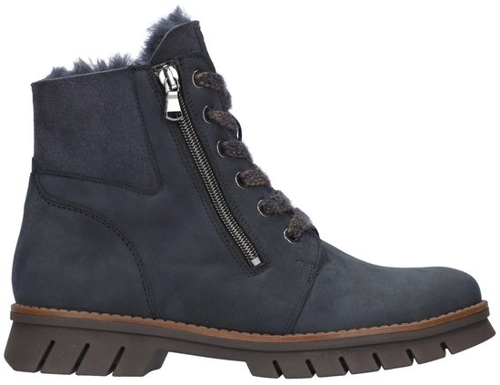 Donkerblauwe Waldläufer enkelboot van nubuck met veters, zijrits en warme voering op een bruine profielzool.