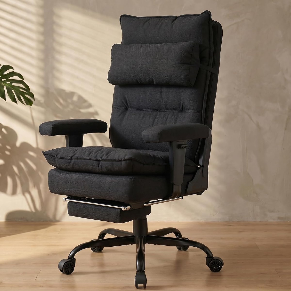 Ergonomische bureaustoel met stoffen bekleding, belastbaar tot 180 kg, ademende bureaustoel met lendensteun en voetensteun (zwart)