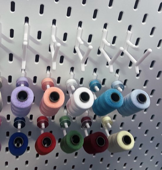 10 stuks naaigarenrollen, houder, haken, compatibel met IKEA Skadis gatenwand, SKadis accessoires, houder, gatplaat, garenrollen, houder (wit) — afbeelding 3