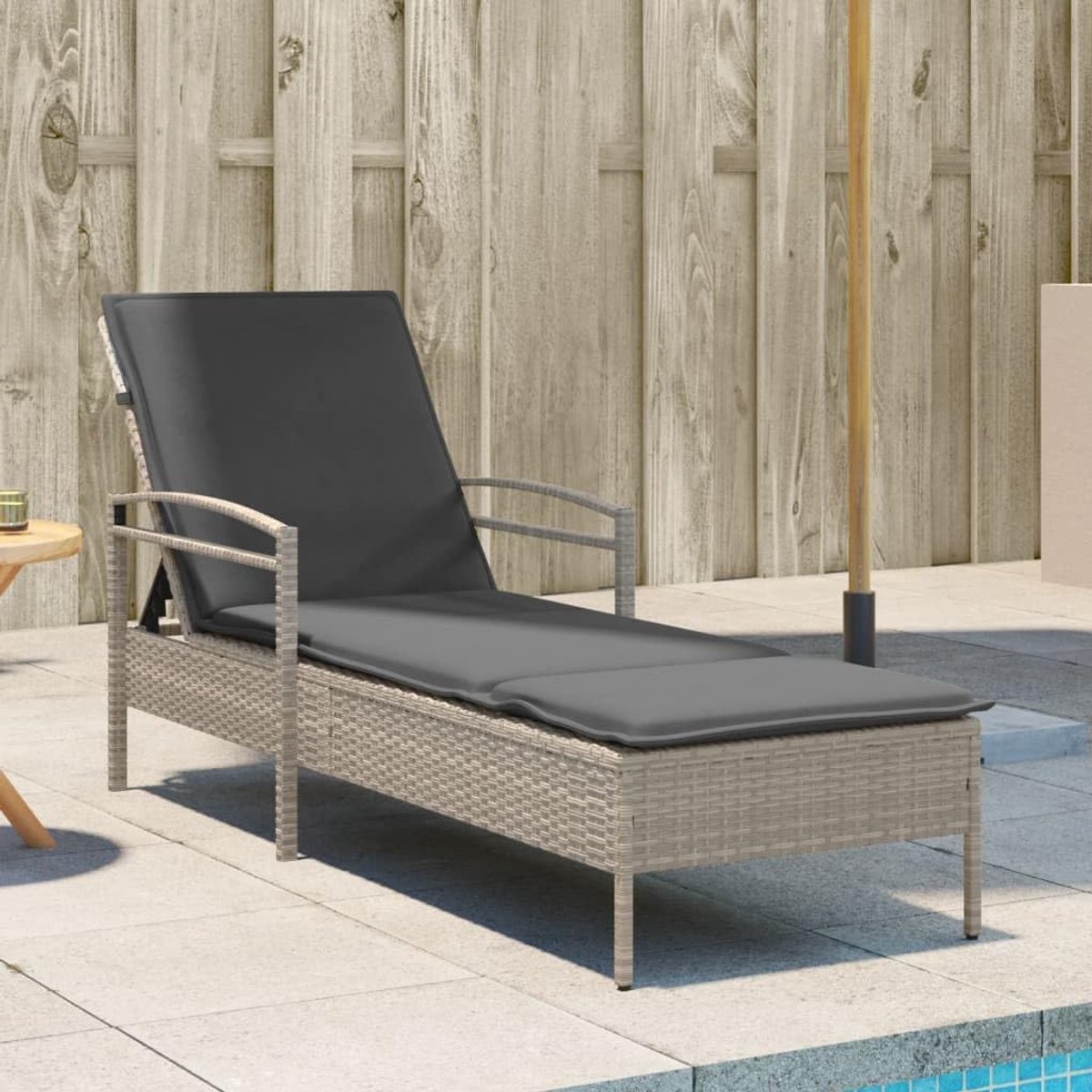 Ligstoel met kussen, lichtgrijs, 63 x 200 x 81 cm, van polyrotan, professioneel zonnebed, voor buiten, tuinligstoel, ligstoel, P368304