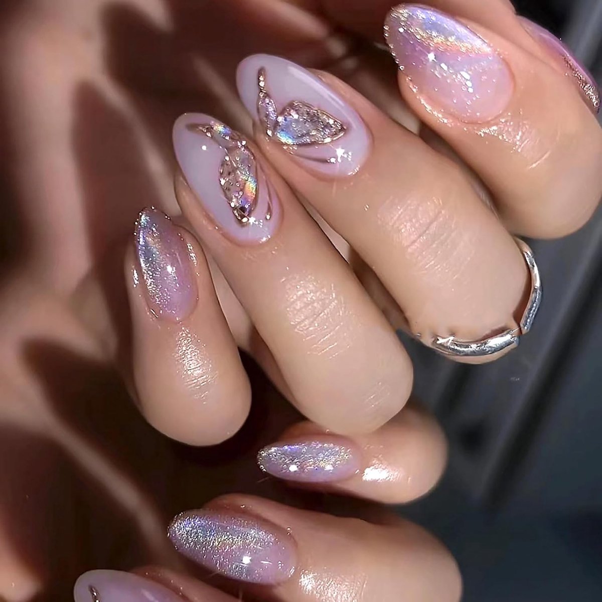 24 stuks press-on nagels, kort, amandel, glanzend, paars, kunstnagels met vlinderdesign, natuurlijke acryl kunstnagels om op te plakken, voor vrouwen en meisjes, nail art