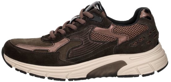 Bruine Gabor sneaker met bruine veters, beige zool en opvallende bruine en rosé details.