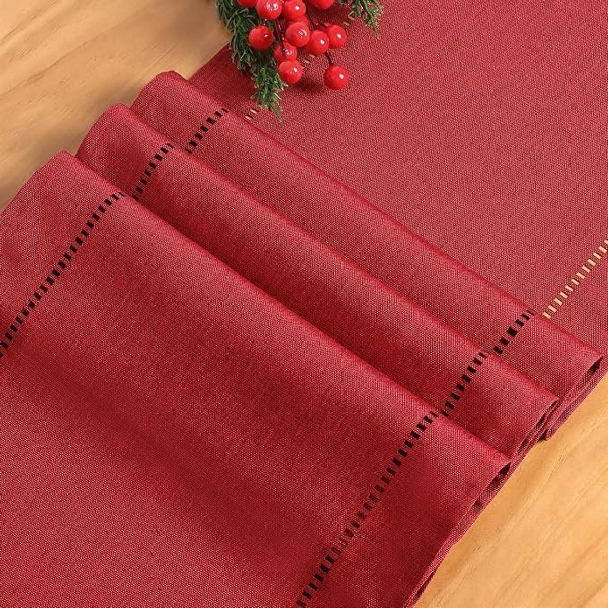 Livatto Tafelloper Rood 30 x 180 cm - Moderne Linnen Tafelkleed met Ajour Zoom - Wasbaar - Voor Kerst, Bruiloft en Feestdecoratie
