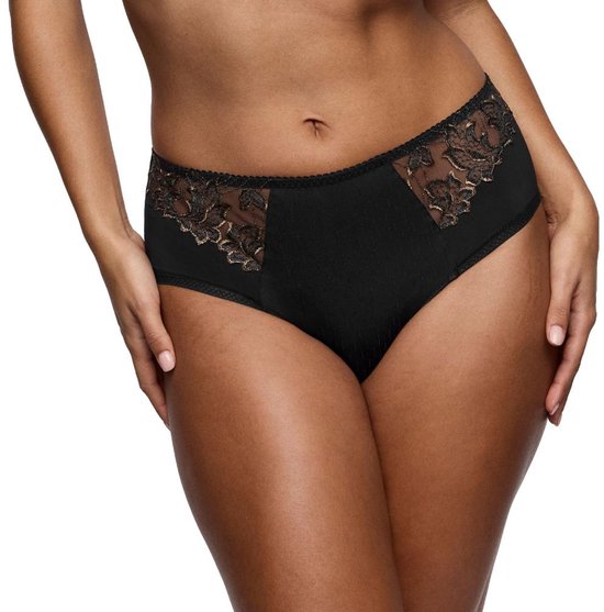 Zwarte PrimaDonna taille-slip met koperkleurig kanten detail aan de zijkanten op een model.