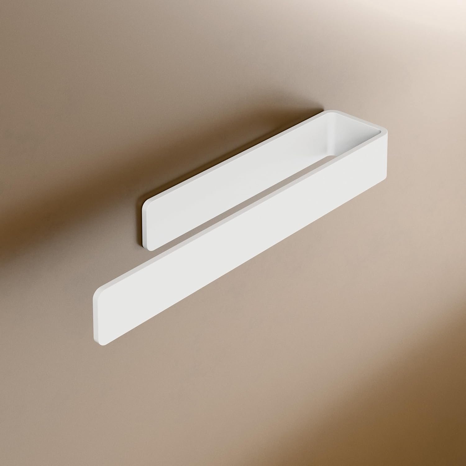 Famanu – Handdoekhouder zonder boren, 22 cm, aluminium, met plakband en groot kleefoppervlak voor eenvoudige installatie