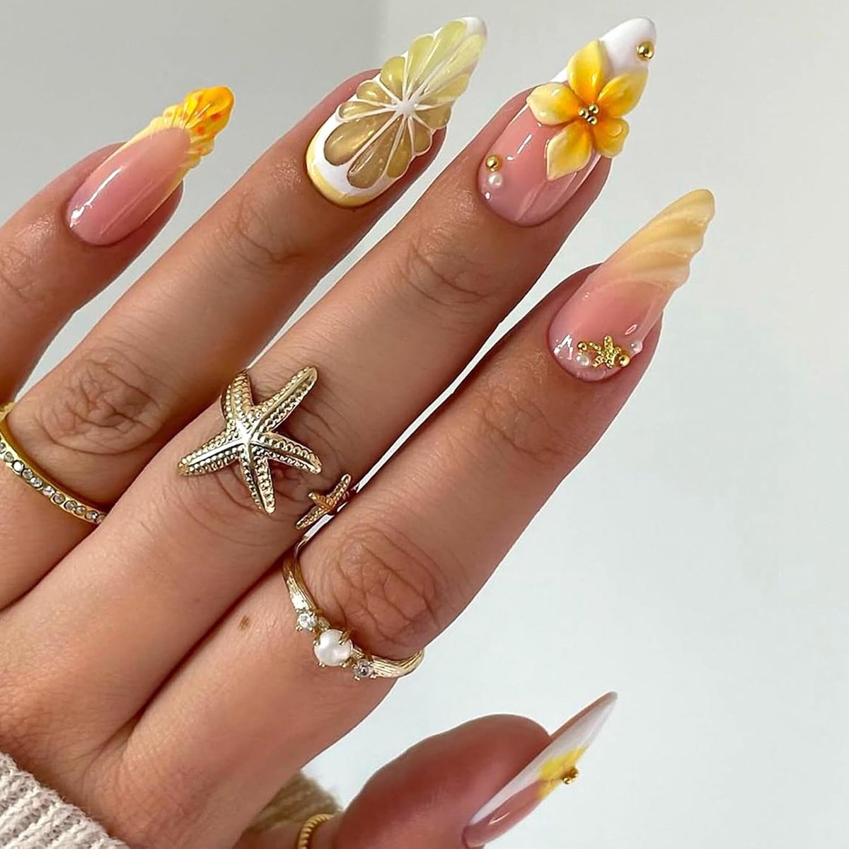 24 stuks kunstnagels, medium amandelen, gele bloem en parel, French press on nagels, acryl, volledige afdekking, kunstnagels, natuurlijke nepnagels voor vrouwen en meisjes, manicure