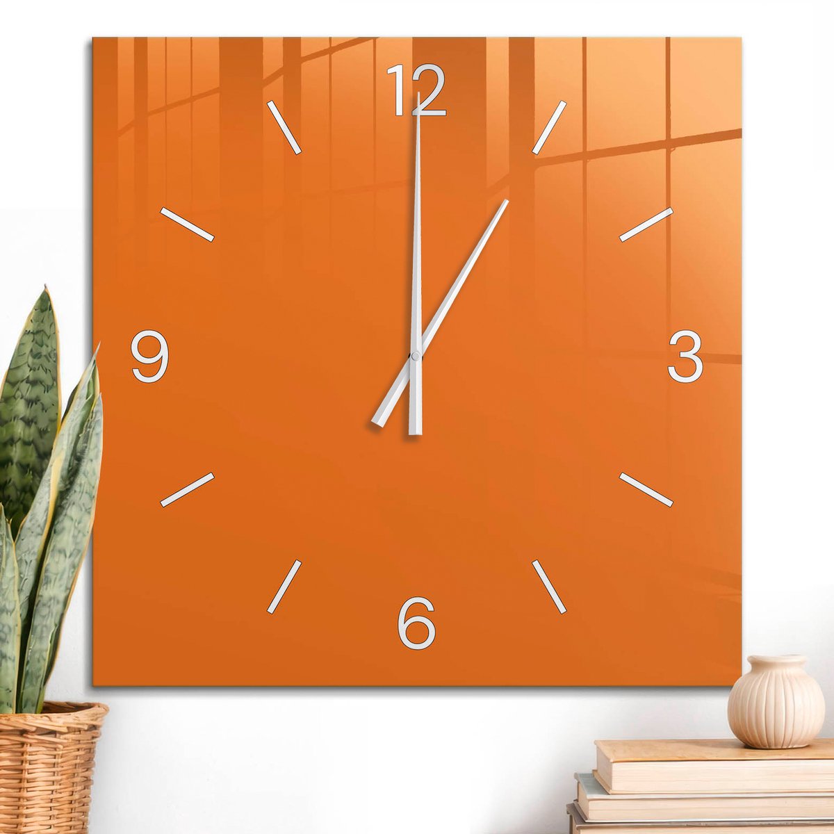 ArtPrintCave Oranje Glazen Klok - 60x60 cm - Wandklok Vierkant - Sterk Oranje Stille Wandklok - Abstractie Wandklok Keuken - Witte Klokwijzers
