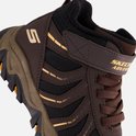 Bruine en zwarte Skechers-schoen met klittenband, veters en 'Skechers Adventure'-logo aan de zijkant.
