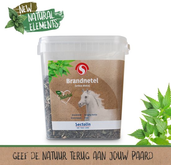 Sectolin Brandnetel emmer met 'New Natural Elements' sticker en tekst: 'Geef de natuur terug aan jouw paard'.