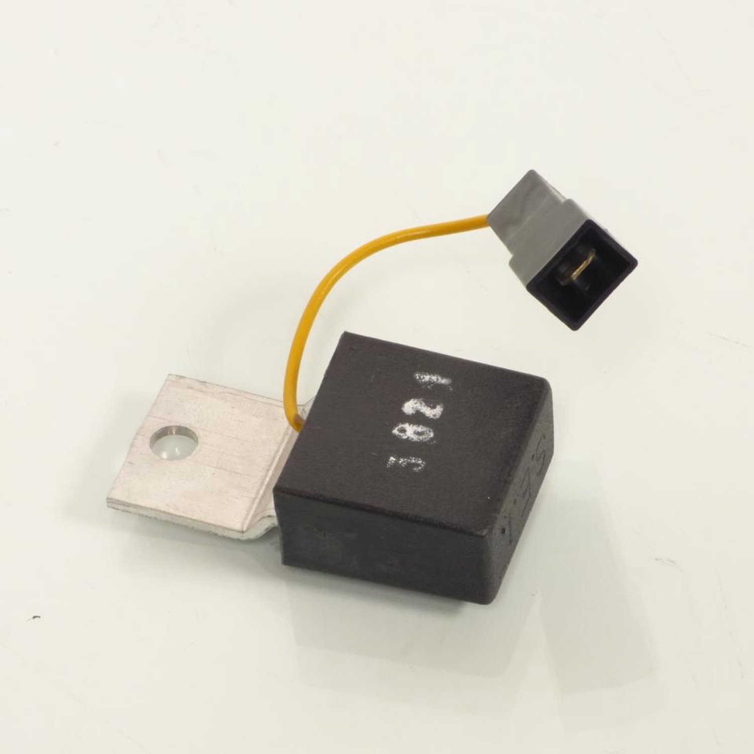 Spanningsregelaar verlichting 12V AC voor motor Beta 50 RR 27.28090.000 Nieuw