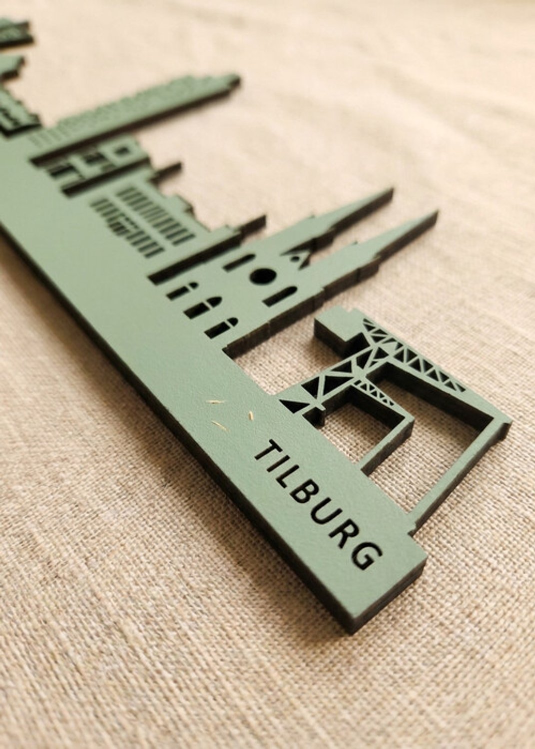 Houten Skyline Tilburg | Wanddecoratie voor aan de muur | Groen MDF | 100 cm breed