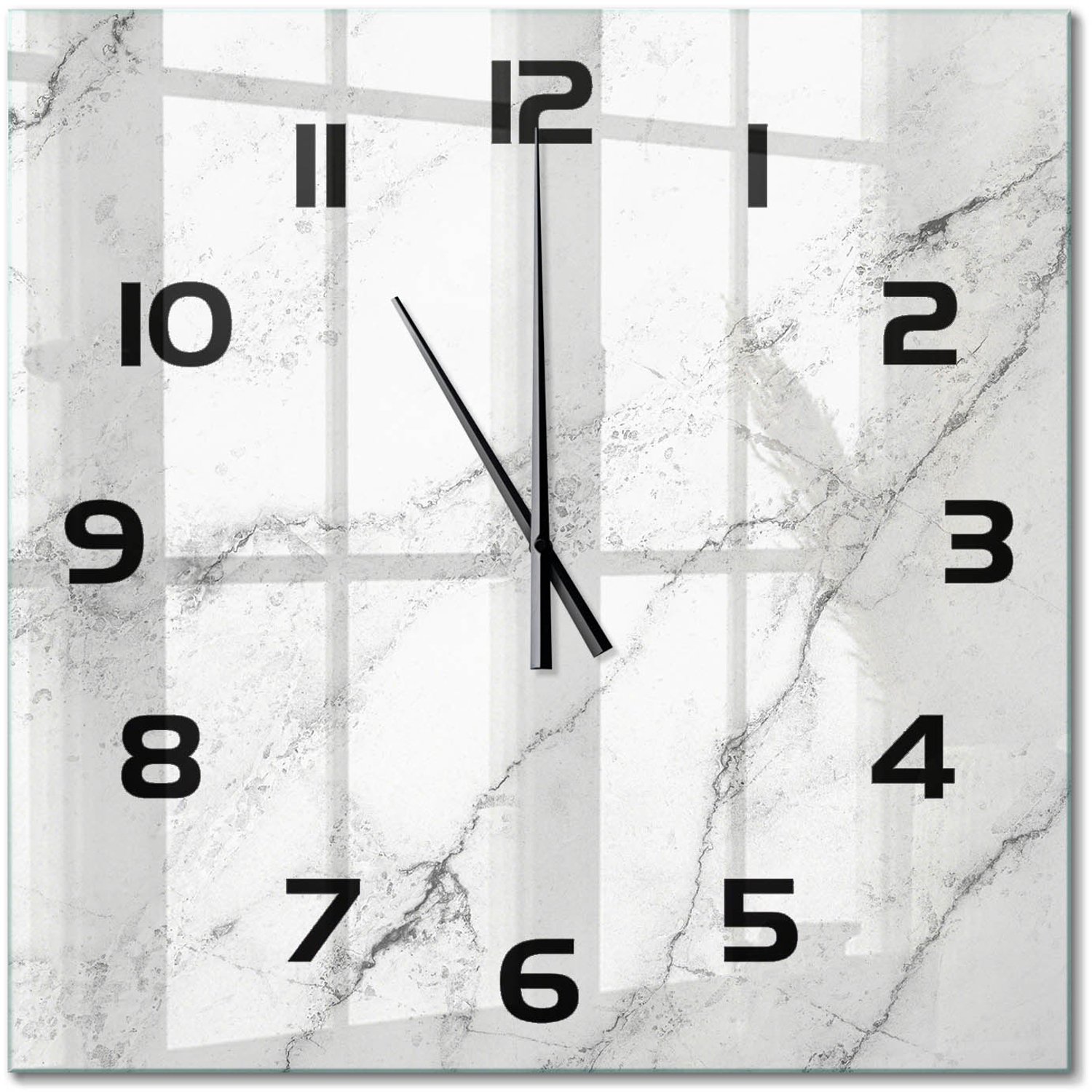 TULUP Wandklok - Marmer Decoratieve Glazen Klok - 60x60 cm - Wit Glazen Wandklok Design - Zwarte handen - Vierkante Klok - Glazen Klok Met Print - Wandklok Glas Met Motief