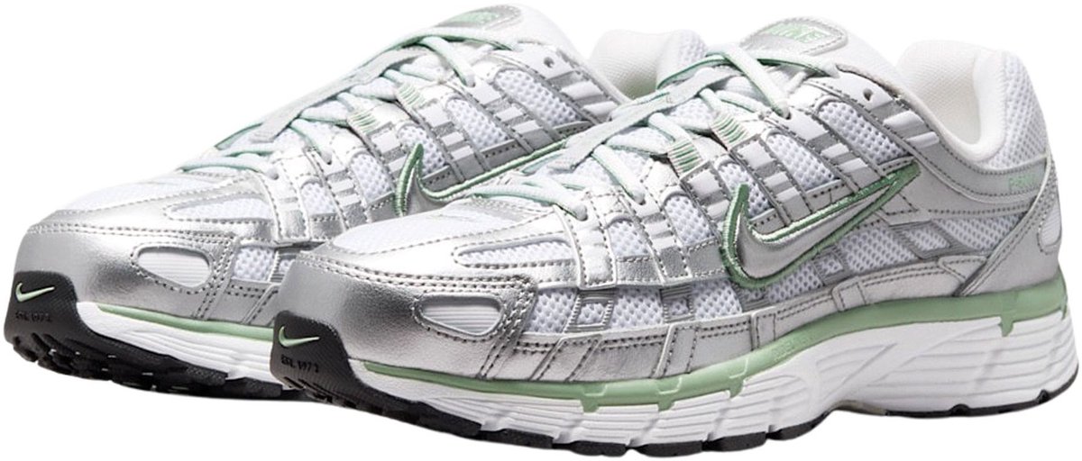 Nike P-6000 Sneakers Dames
