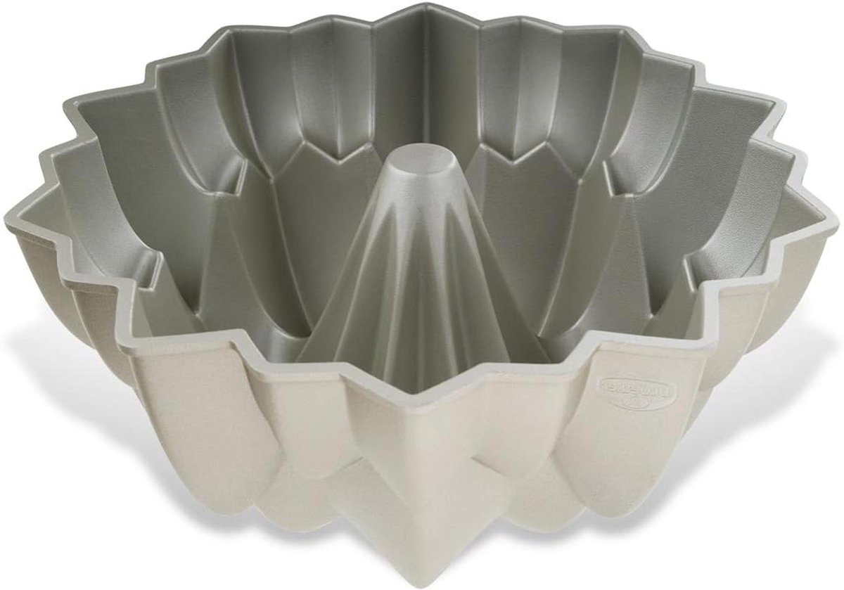Tulband Bakvorm - Cakevorm Ringvorm - Zelf Caker Bakken - Creatief Design - Diameter 24 cm - Beige