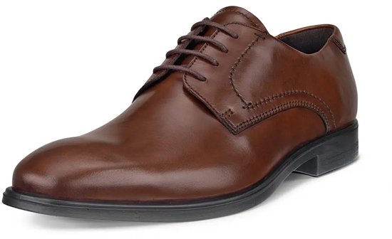 Bruine leren Ecco veterschoen met zwarte zool en stiksels.