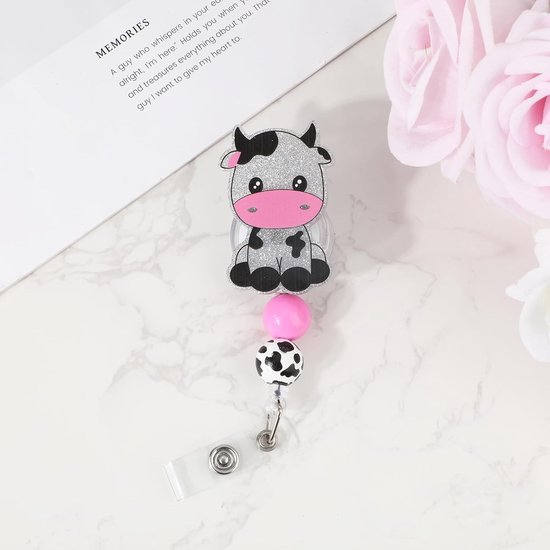 Schattige Koeien Badge Reels - Intrekbare Acryl Badge Houder met Dierenprint voor Verpleegkundigen, Studenten en Leraren - Perfect voor Identificatie en Organisatie — afbeelding 2