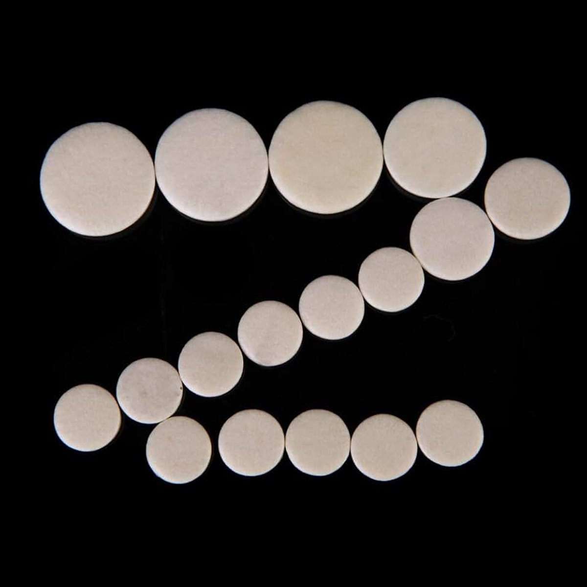 Klarinet Pads Vervanging Duurzaam Voortreffelijk Windinstrument, kwantiteit: 17, pakketgrootte: 13 * 9 * 0,3 Cm / 5.1 * 3.5 * 0.1in, pakketgewicht: 4G / 0.1oz