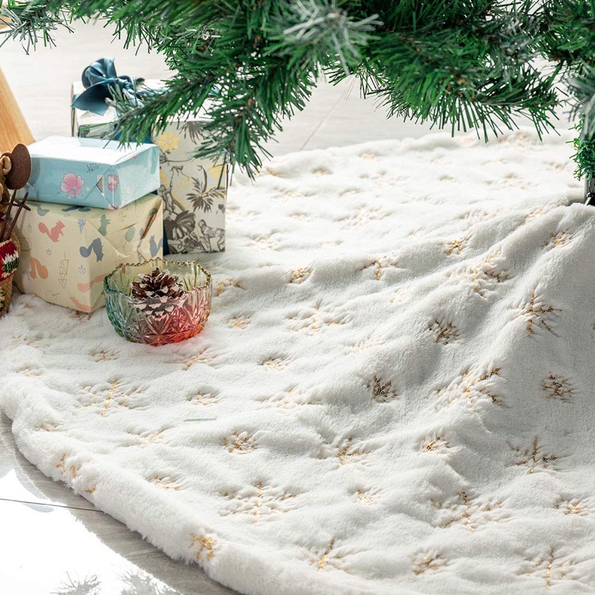 Kerstboom rok basis cover met gouden pailletten sneeuwvlok 78 cm sneeuw pluche kerstboom rok mat voor Kerstmis Nieuwjaar partij vakantie woondecoraties (goud, 78,0 cm)