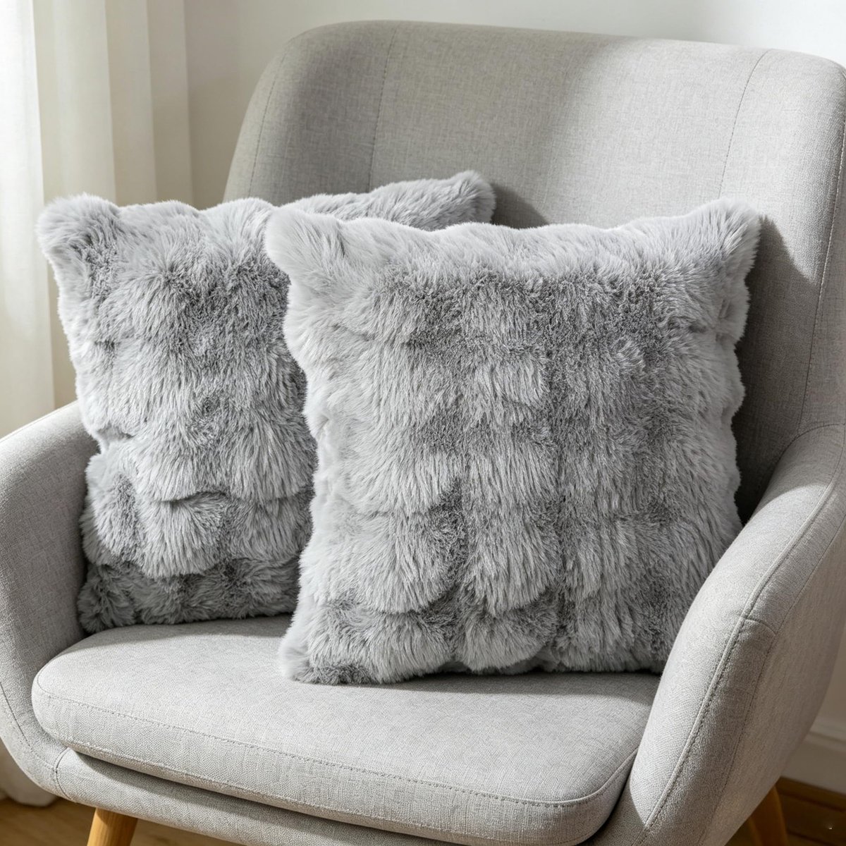 Set van 2 grijze kussenslopen 45 x 45 zachte pluizige kunstbont kussenhoes dikke pluche luxe decoratieve kussens moderne Marokkaanse hoezen slaapkamer sofa kussens