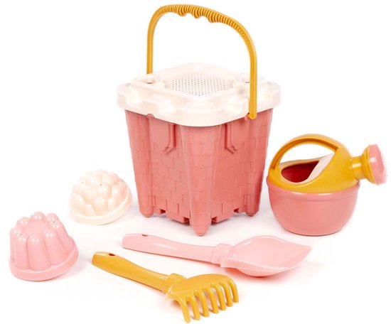 Roze en gele zandspeelset van Cavallino met emmer, gieter, schep, hark en twee vormpjes.