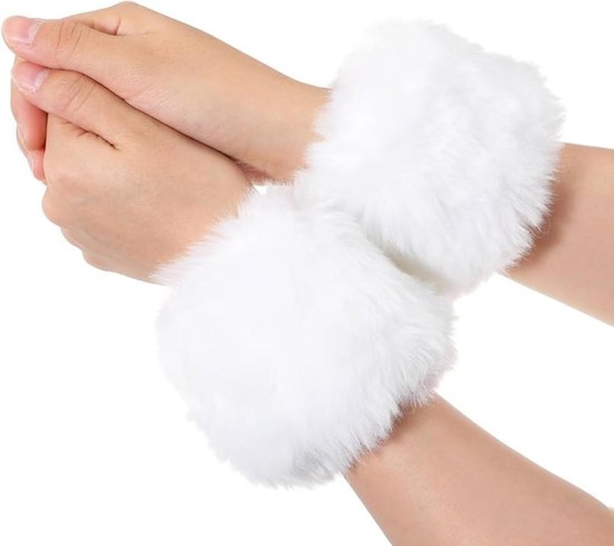 Set van 2 witte polswarmers van zacht kunstbont voor dames in one size, ideaal voor extra warmte en comfort tijdens koude dagen