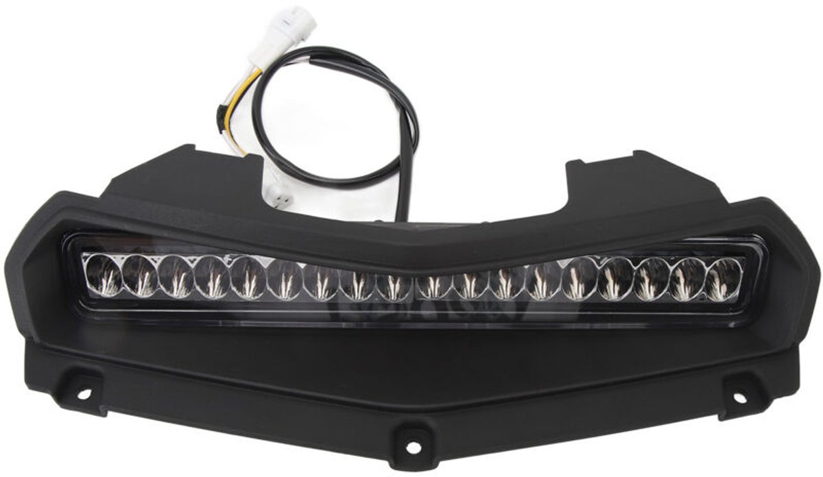 LED-verlichting op de motorkap verbetert de zichtbaarheid; extra koplampen zijn beschikbaar geschikt voor de Wolverine RMAX2, 1000, RMAX4 en RMAX.