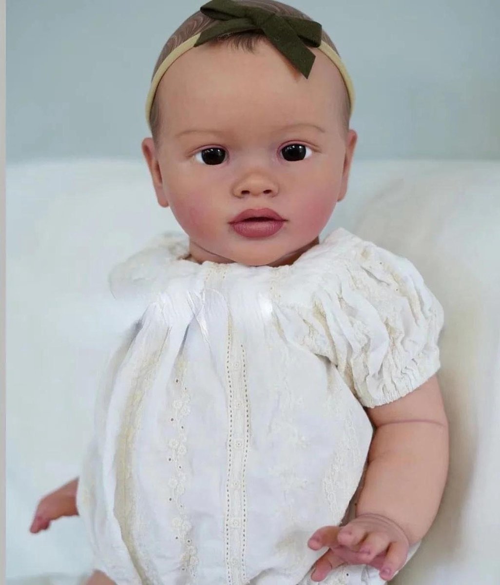 Babypop Meisje - Reborn Pop Poppen - Kinderopvang Stimuleren - Handgeschilderd Realistisch - 56 cm - Met Witte Outfits