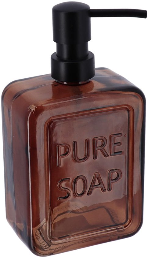 Vierkante bruine glazen zeepdispenser met zwarte pomp en het reliëf 'PURE SOAP'.