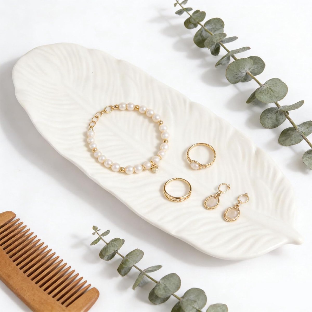 SnelShoppen - Sieradenbakje Keramiek Veer Design, Witte Sieradenkom, Klein voor Armbanden, Ringen en Kleine Voorwerpen, Decoratieve Plank voor Badkame