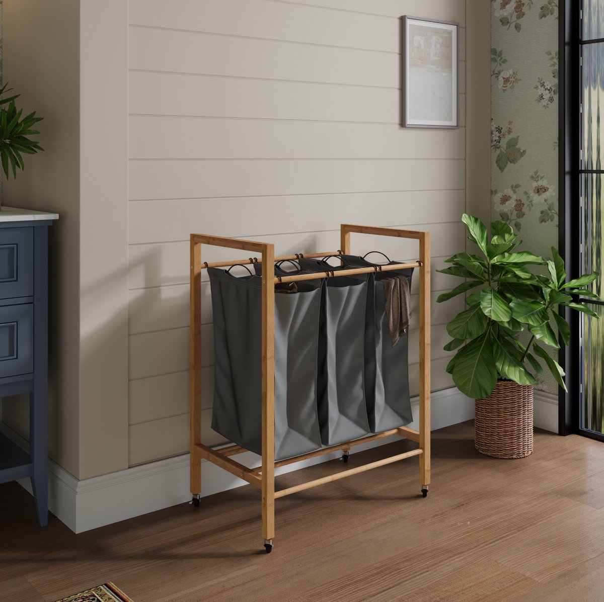 REDOM - Wassorteerder met 3 vakken en wielen - Uitneembare waszak - 90 liter - Bamboe en stof - Grijs en naturel - 83 x 62 x 40 cm