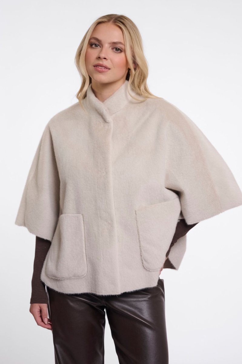 Rino & Pelle Capes - Dewi cape - Effen