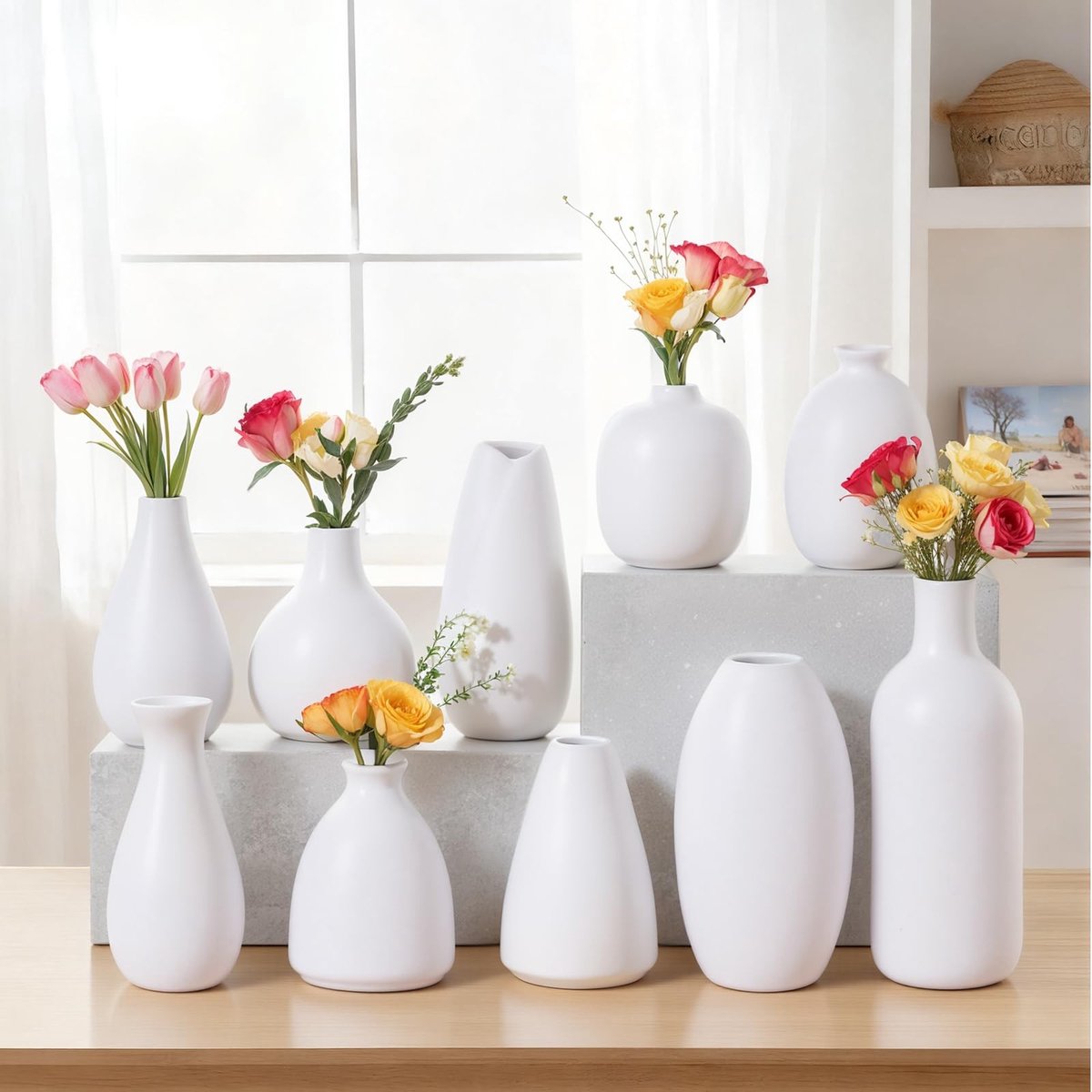 Omgoods - Set van 10 Kleine Witte Keramische Vazen voor Bloemen