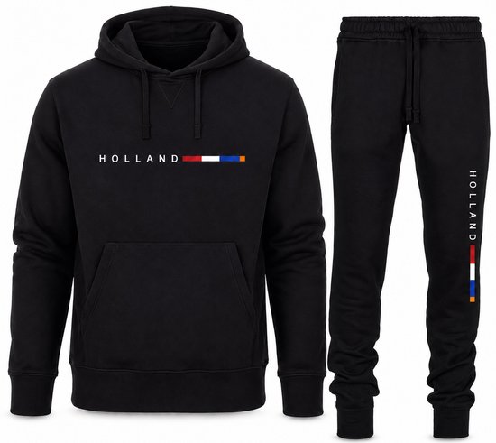 Zwart trainingspak bestaande uit hoodie en joggingbroek.