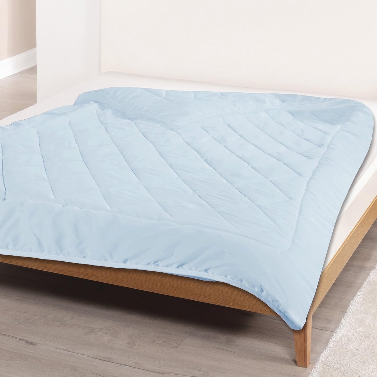Dailygoods- Dekbed 135 x 200 cm - Dun/Licht - Onderhoudsvriendelijk - Oeko-Tex Standard 100 - Geschikt voor Allergieën - Ideaal voor Zomernachten - Zomerdekbed