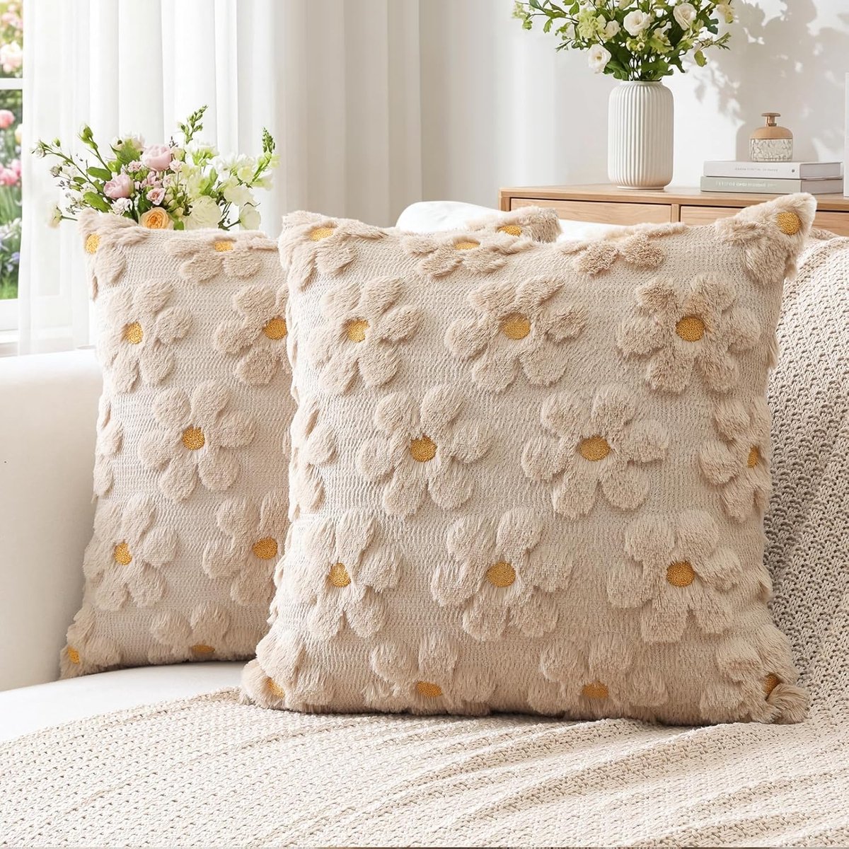 SnelShoppen - Set van 2 Decoratieve Wolven Kussenhoezen 45x45 cm - Luxe Pluche Fluwelen Kussenhoezen met Bloemenpatroon - Beige en Bruin - Perfect voo