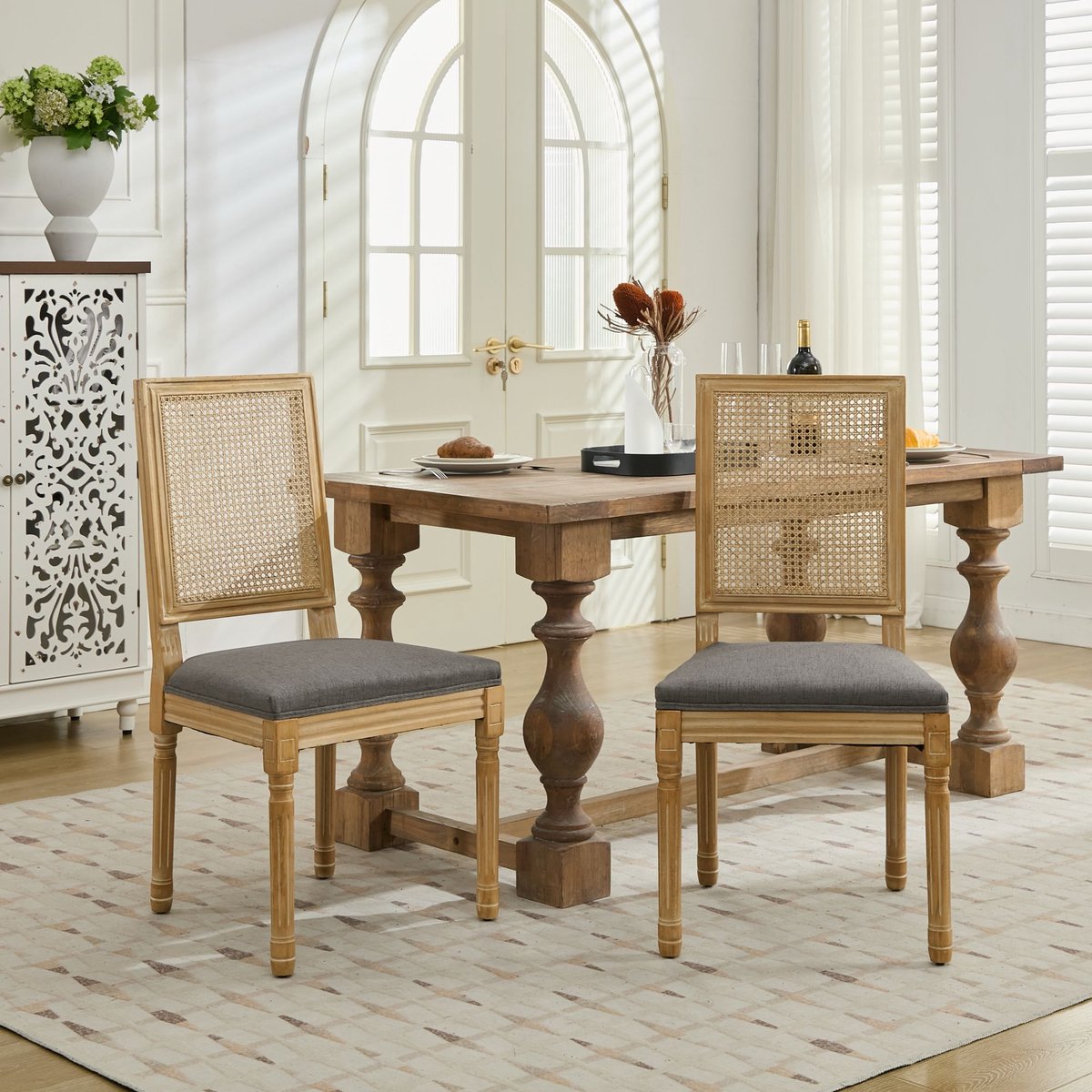 Pugsdrly Eetkamerstoelen in Franse boerderijstijl, set van 2, verweerd massief houten frame, vierkant geweven rotan rugleuning, ademende linnen bekleding, kussen met schuim en stalen S-veer, vintage bijzetstoelen, DE1779GY
