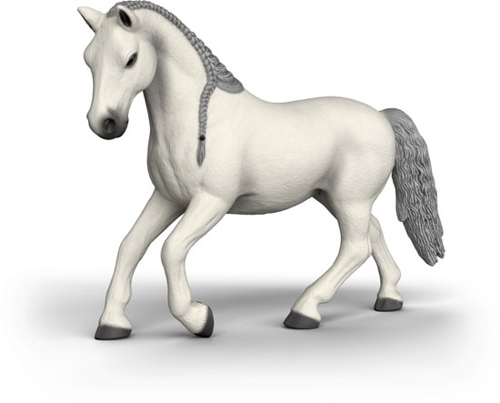 Wit paard met een grijze vlecht in de manen en een dikke staart.