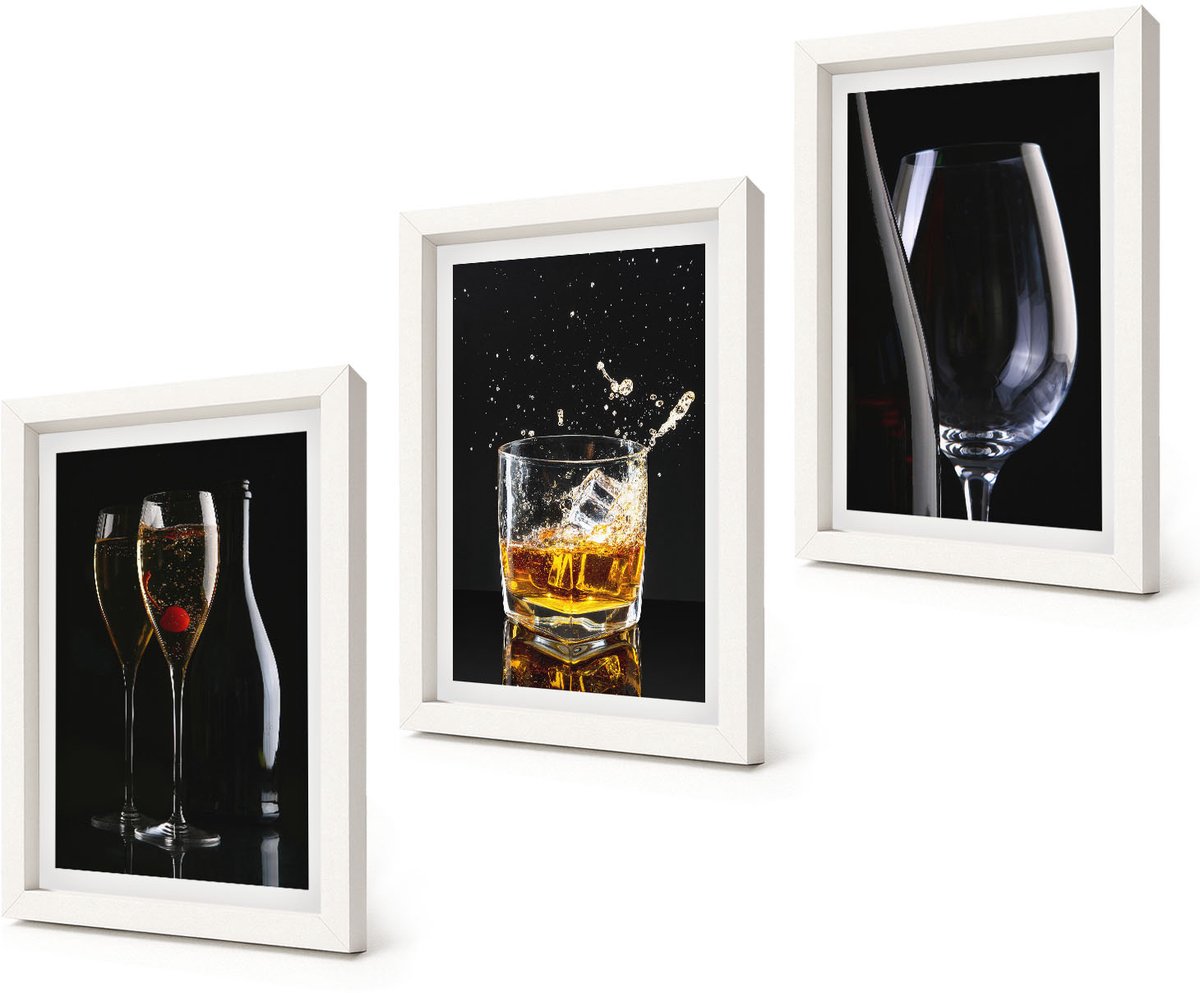 Coloray 3-Delige Schilderij Set - Wijn- en whiskyglazen op een zwarte achtergrond. - 20x30 - Muurdecoratie - Schilderijen Set - Woonkamer - Stijlvolle Muurdecoratie