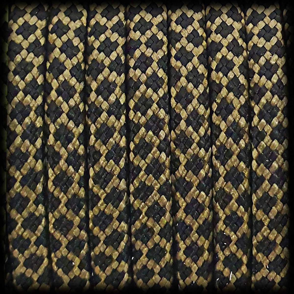 Paracord 550 Diamond survivaltouw 30 m, 4 mm dik, nylon/polyester met 7 kernstrengen, type 3 knoopkoord voor armband en sleutelkoord, uitrusting vastzetten, tentlijn of tarplijn, bruin/zwart
