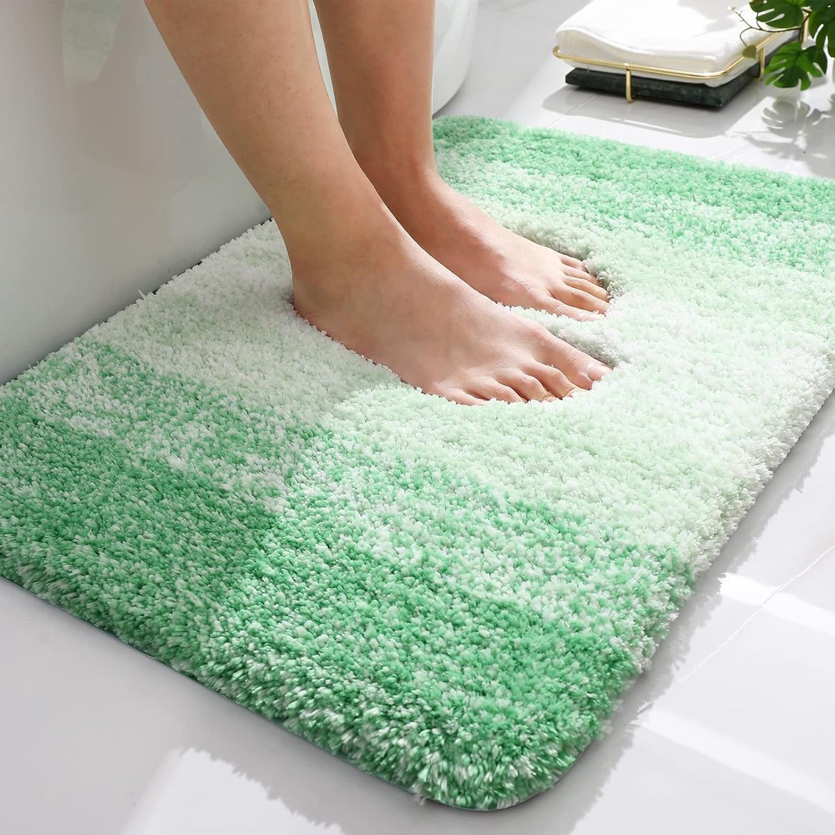 Zacht badkamertapijt, 60 x 90 cm, antislip, wasbaar, badmat, hoogpolig, badmat, microvezel, absorberend, douchemat, groen