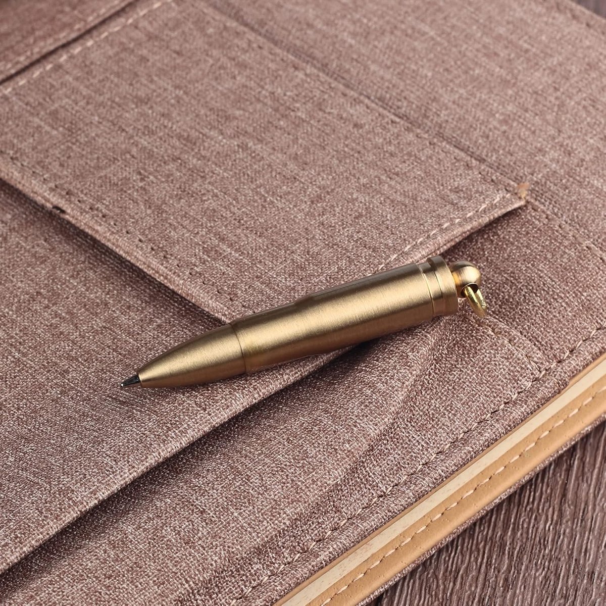 SnelShoppen - Mini Balpen Sleutelhanger Messing Met 5 Vervangingen - Compacte Pen Voor Binnen & Buiten - Ideaal Voor Kamperen, Reizen & Thuisgebruik
