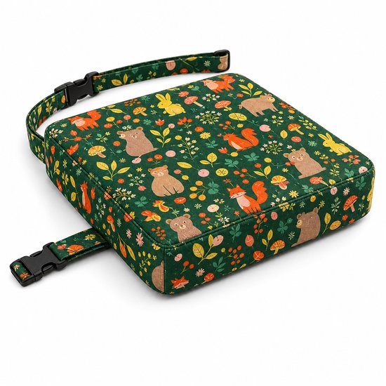 Groene kinderstoelverhoger (32x32x9 cm) met bosdierenprint en verstelbare riemen.